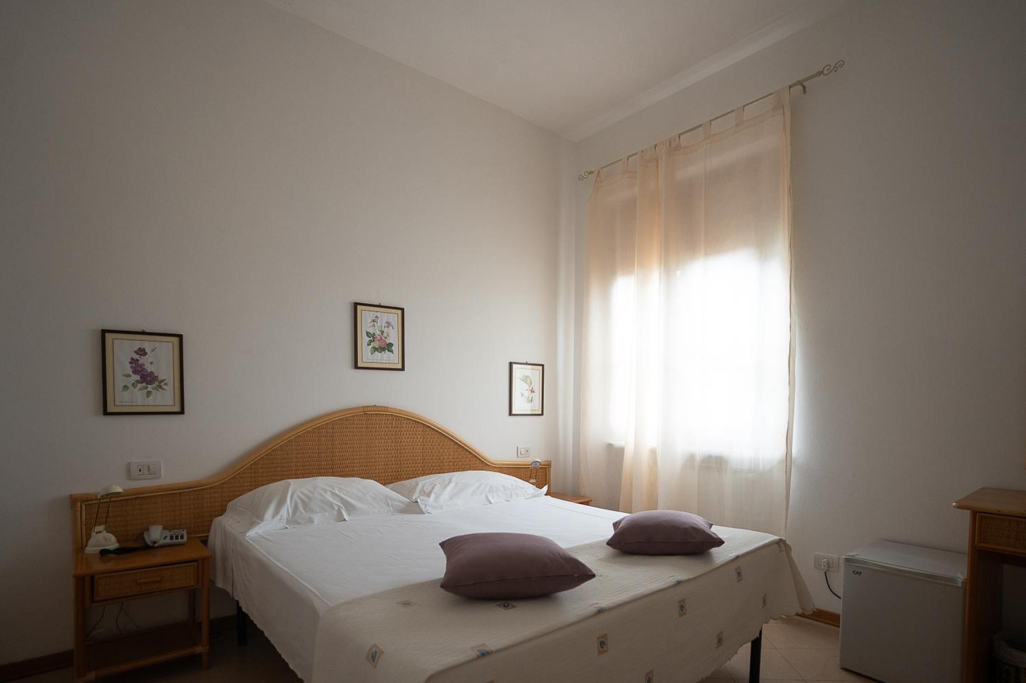 Hotel Bellonda フォルテ・デイ・マルミ エクステリア 写真