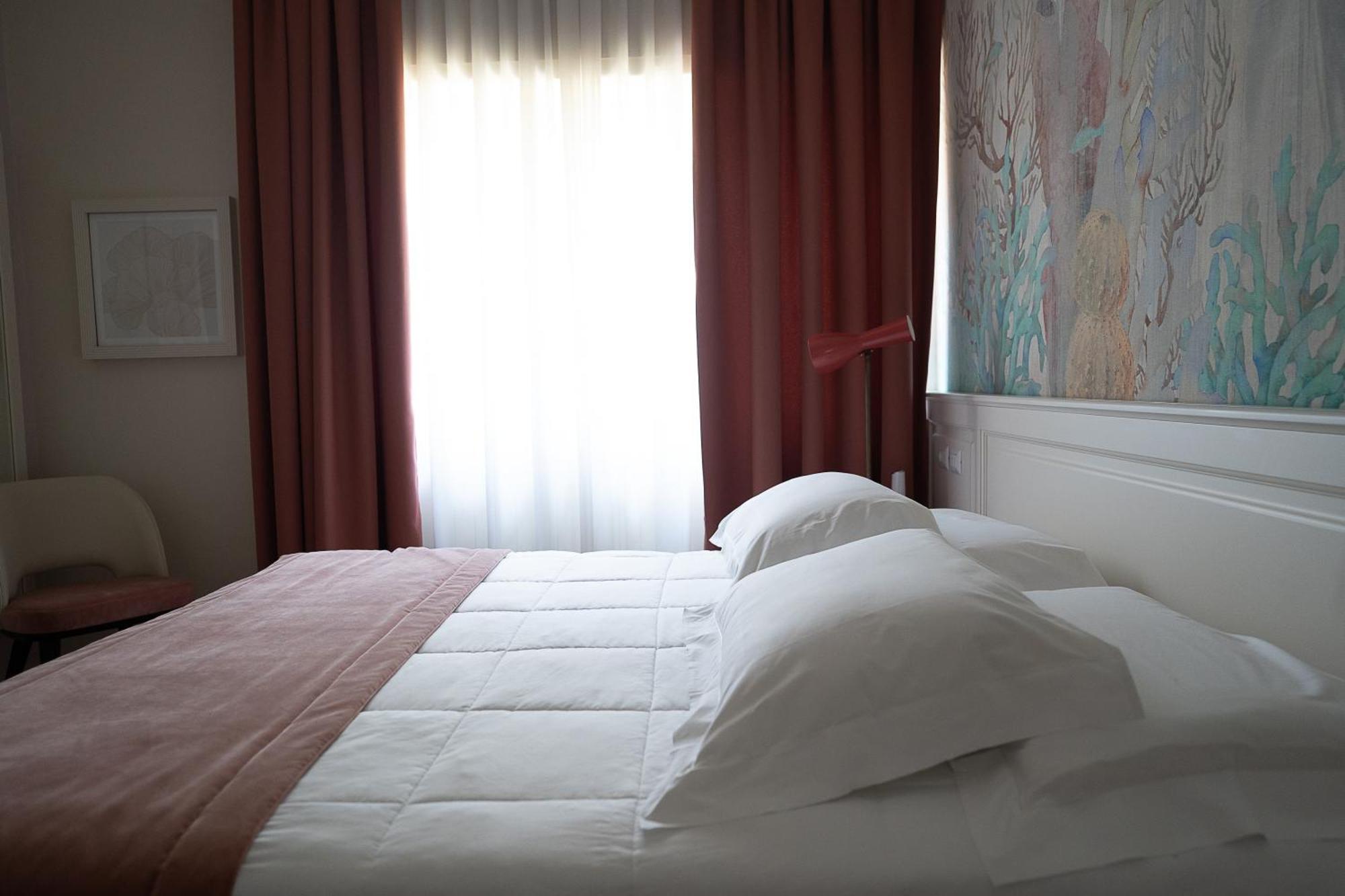 Hotel Bellonda フォルテ・デイ・マルミ エクステリア 写真