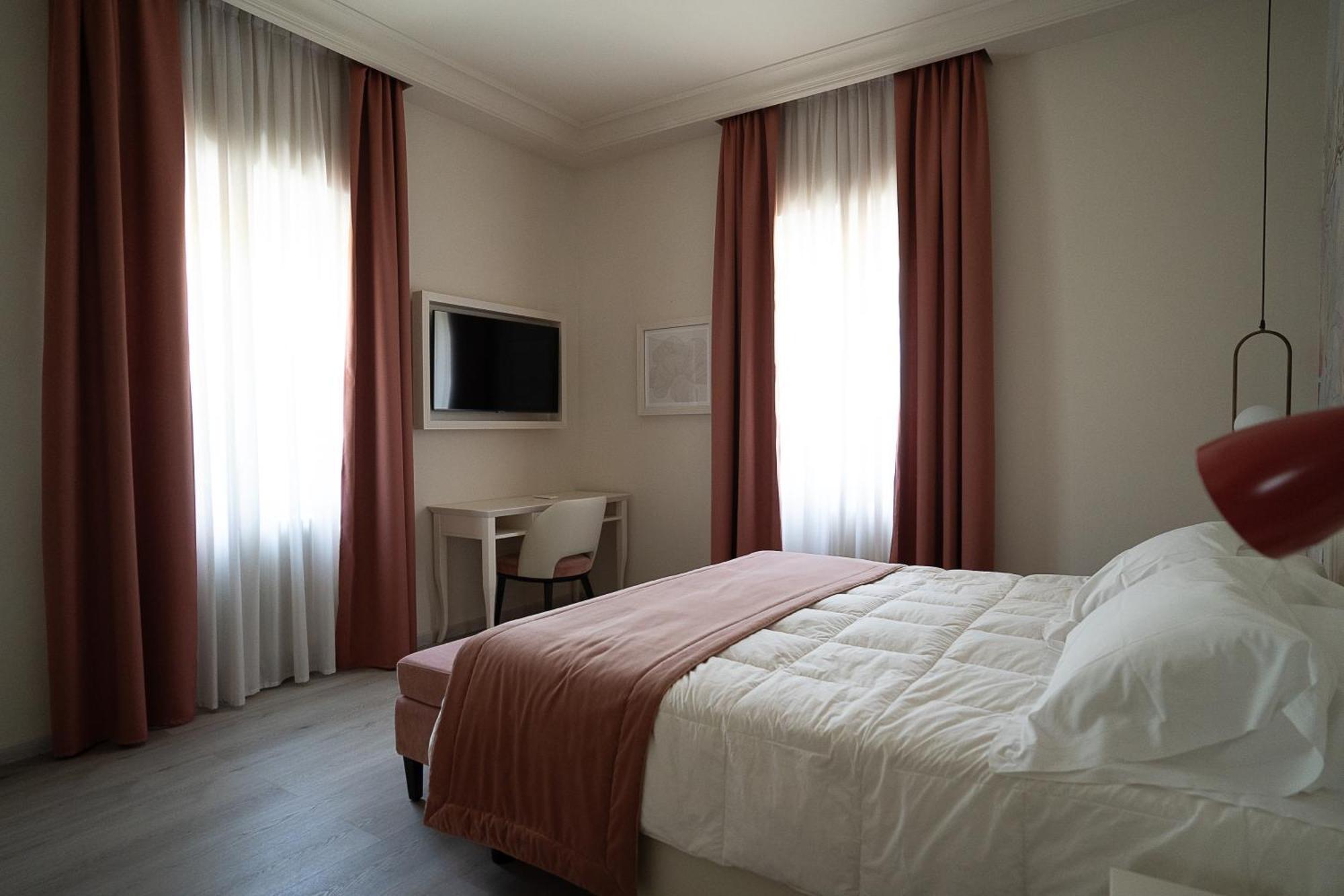 Hotel Bellonda フォルテ・デイ・マルミ エクステリア 写真